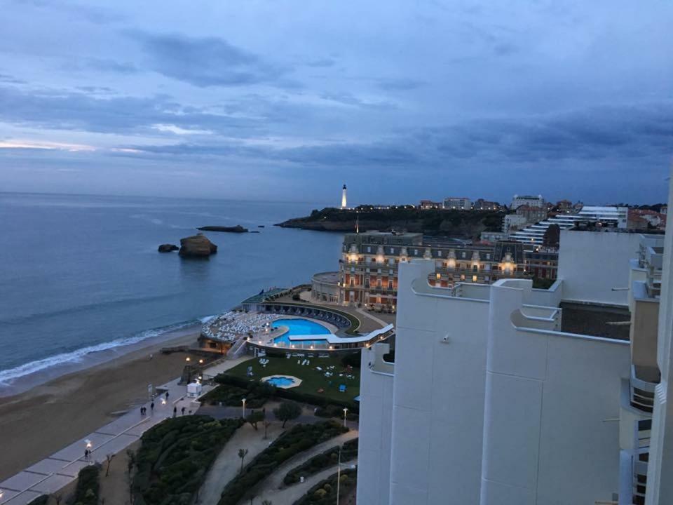 Апартаменты Biarritz Victoria Surf Экстерьер фото